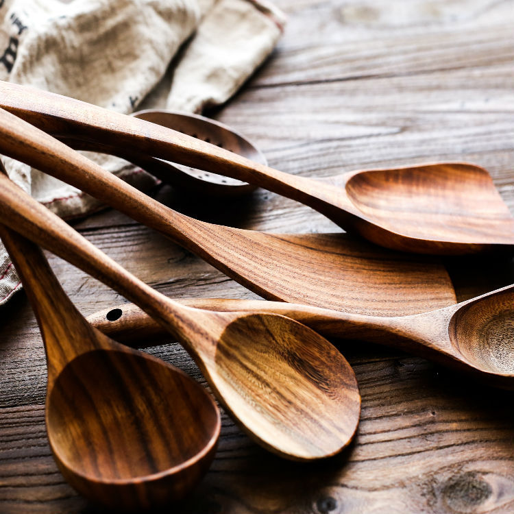 Ensemble d'ustensiles en bois